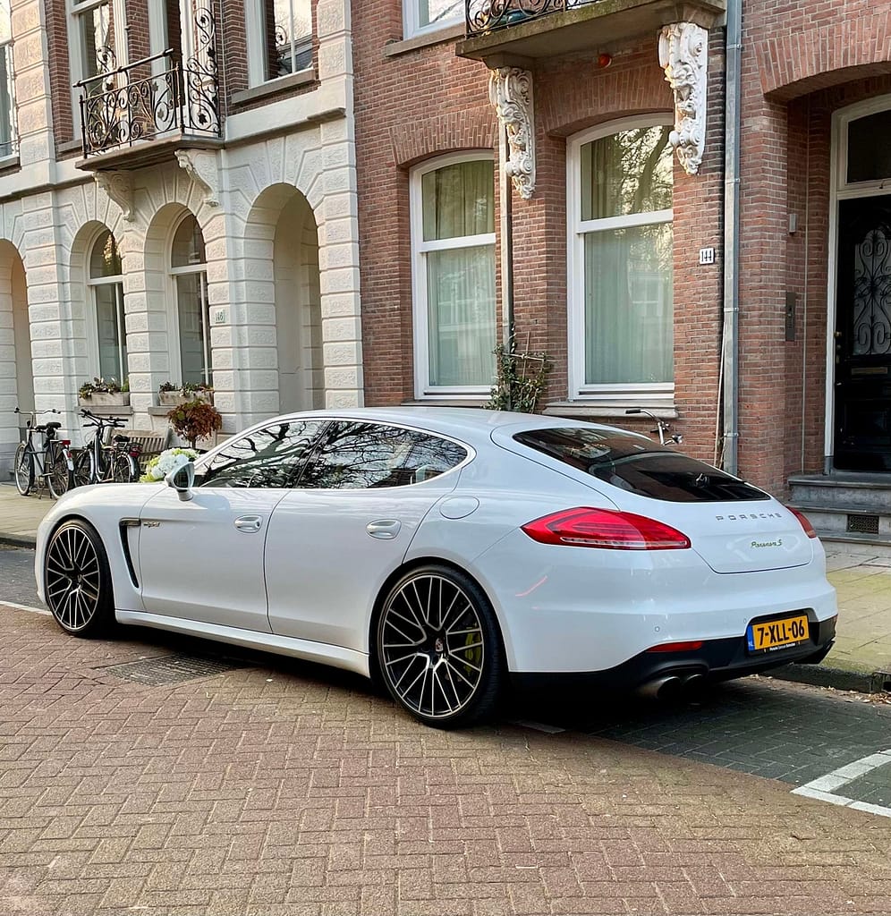 Trouwauto huren Amsterdam - Porsche Panamera trouwauto huren